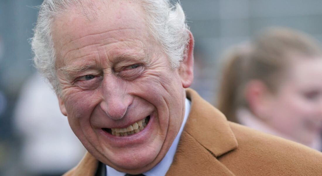 Prins Charles over eigen schilderijen: 'Geschokt door hoe slecht ze zijn'
