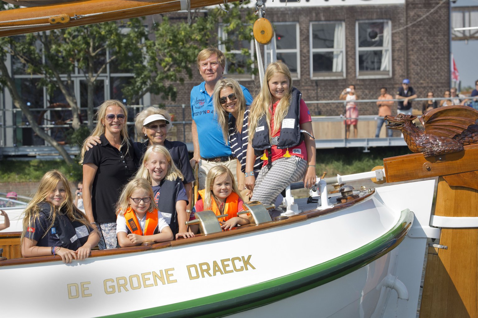 Time flies: Gravin Luana van Oranje-Nassau viert 17e verjaardag
